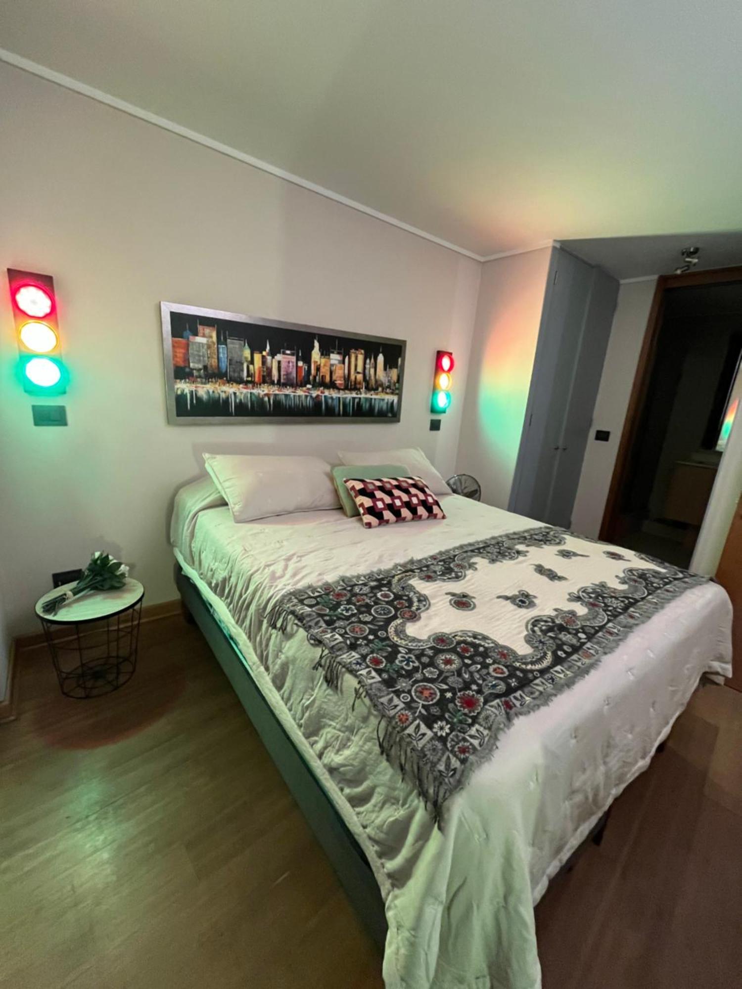 En Condes, Se Aceptan Tranferencia Bancarias Dentro De Chile Apartamento *